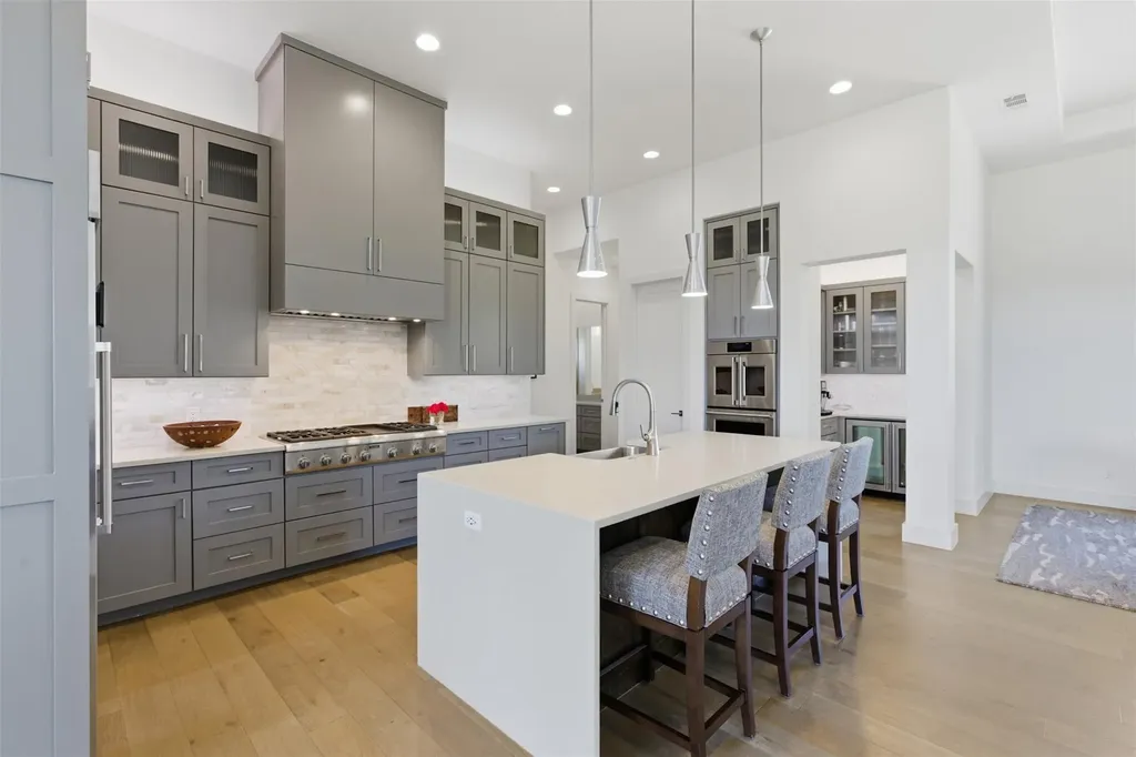 8801 Bellancia Drive Austin TX 78738
