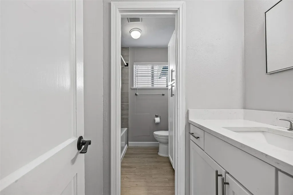 4709 Leslie Avenue Austin TX 78721