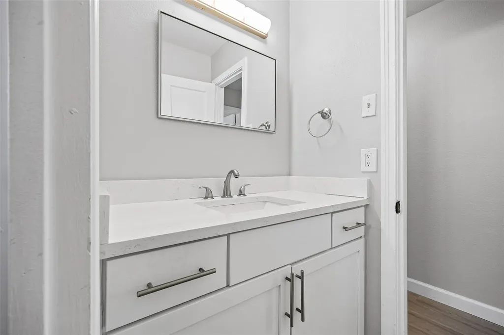 4709 Leslie Avenue Austin TX 78721
