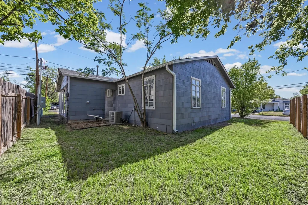 4709 Leslie Avenue Austin TX 78721