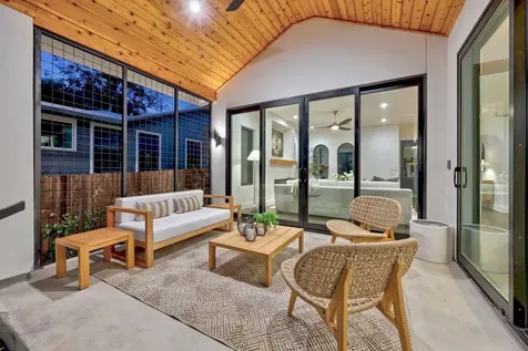 4304 Shoalwood Avenue Austin TX 78756