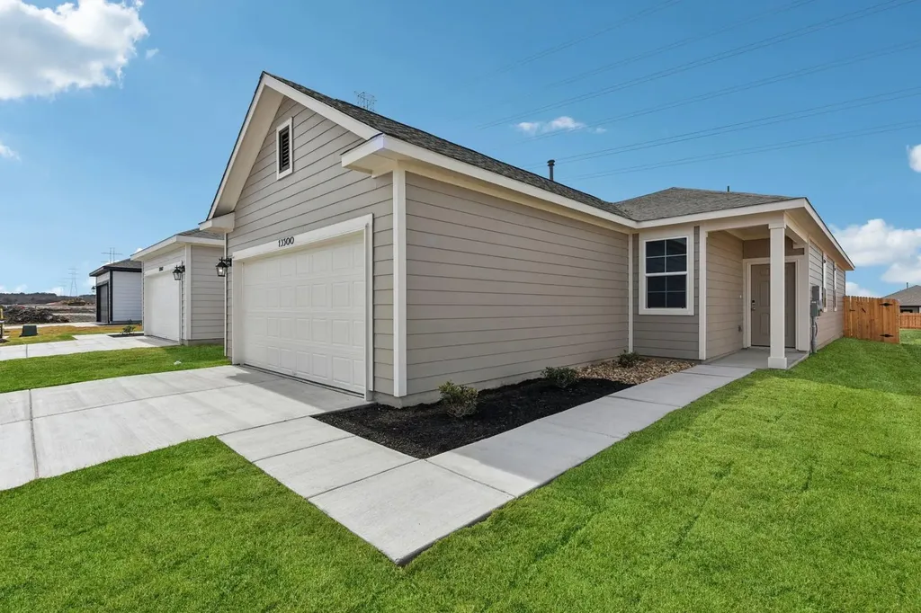 13500 Desert Orchid Drive Buda TX 78610