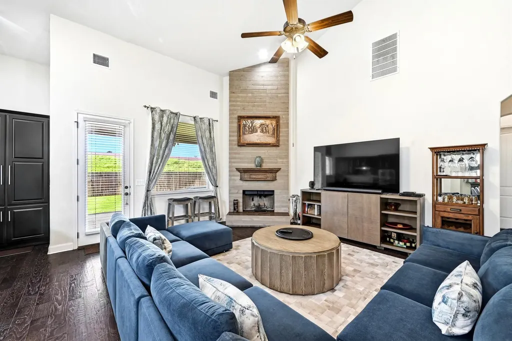2237 Cactus Valley Drive Leander TX 78641