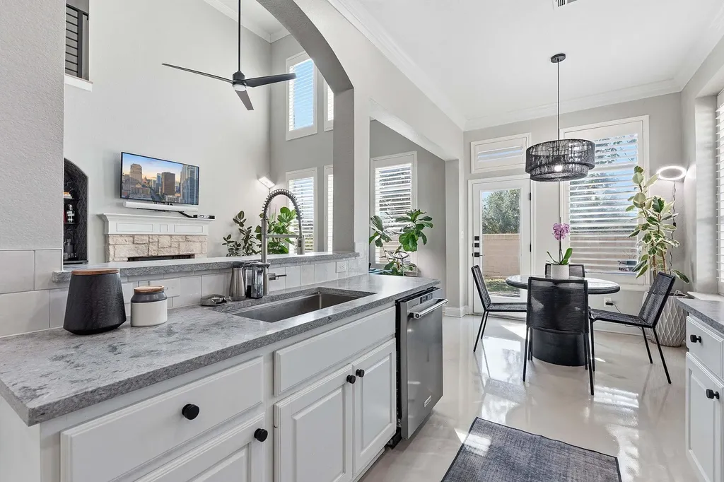 5000 Mission Oaks Boulevard Austin TX 78735