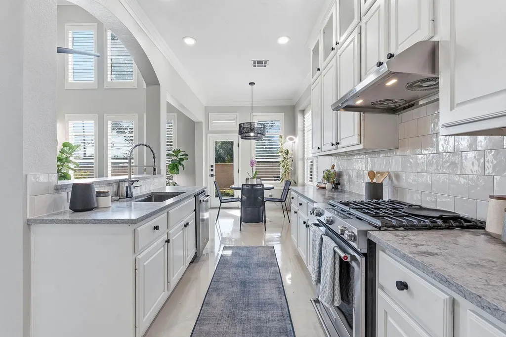 5000 Mission Oaks Boulevard Austin TX 78735
