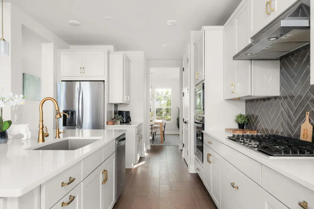 137 Crescent Moon Court Dripping Springs TX 78620