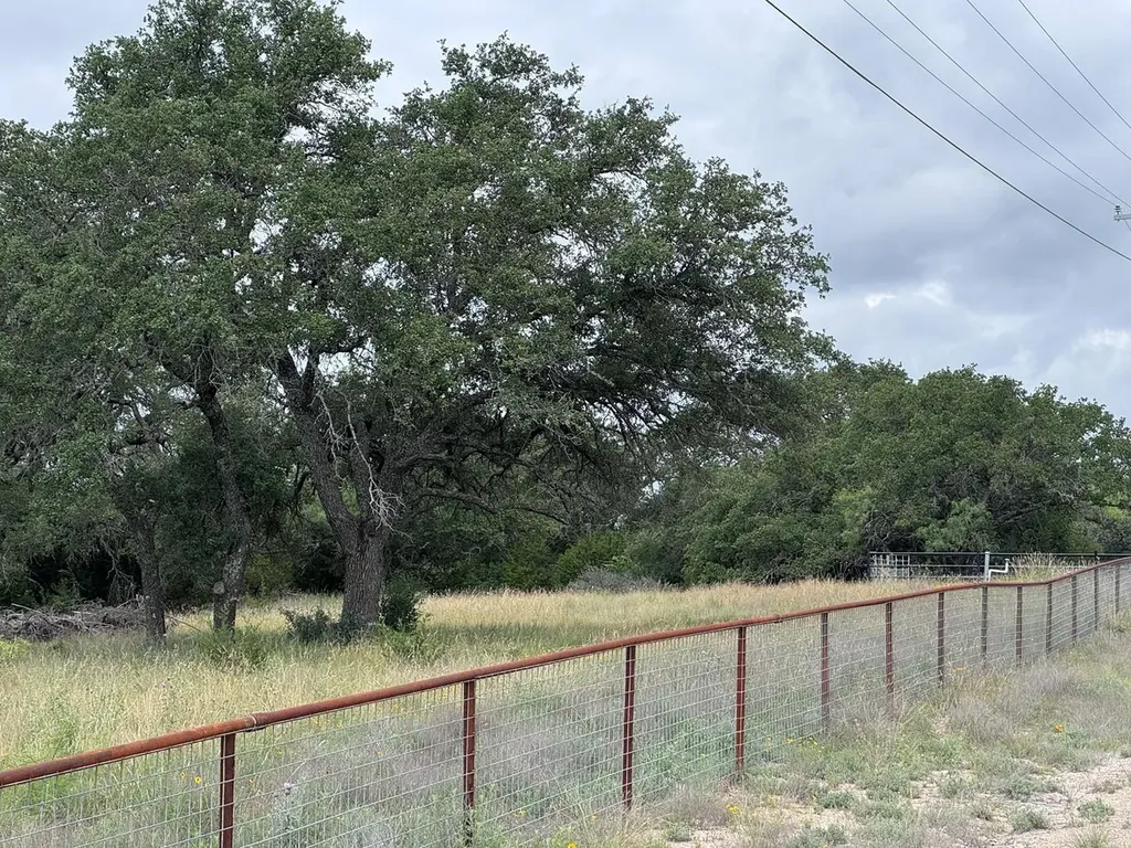 257 W Rolling Oaks Drive Goldthwaite TX 78644