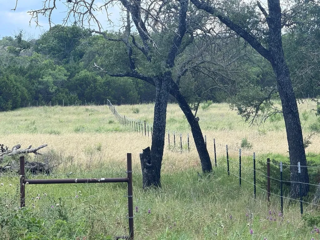 257 W Rolling Oaks Drive Goldthwaite TX 78644
