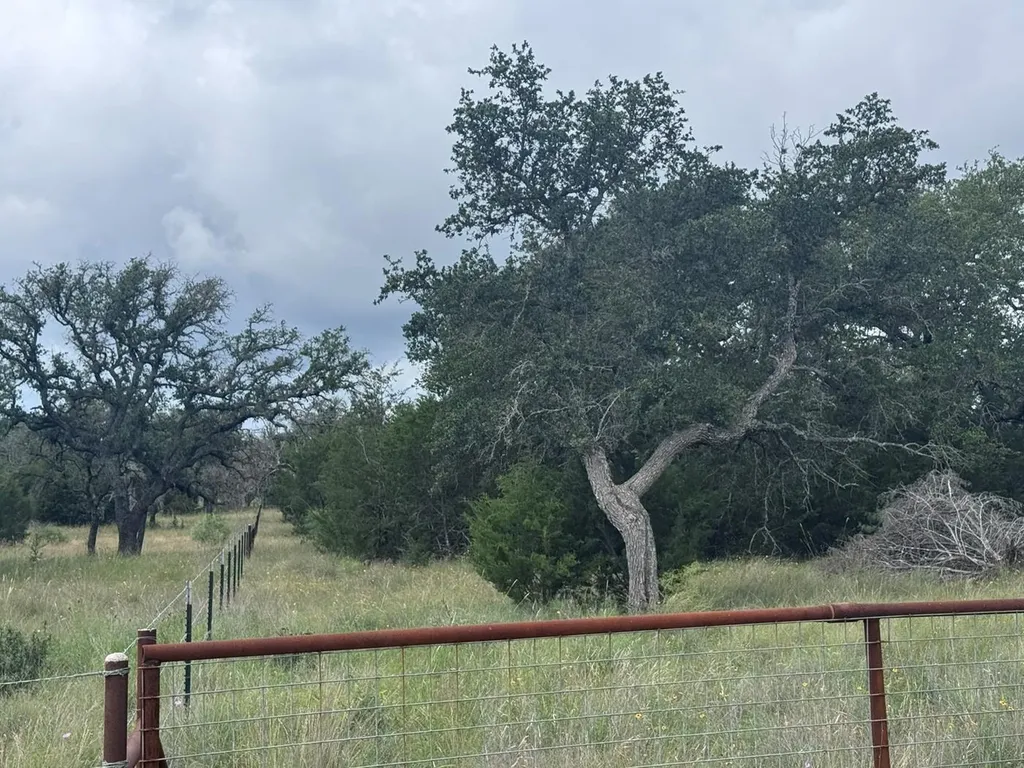 257 W Rolling Oaks Drive Goldthwaite TX 78644