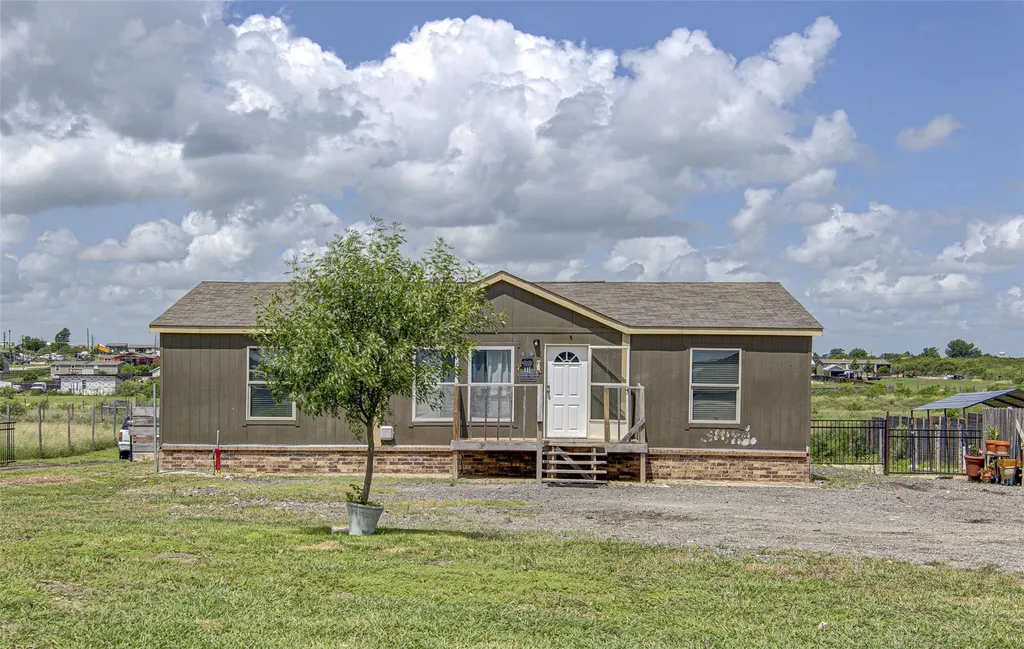 445 Rancho Linda Drive Lockhart TX 78644
