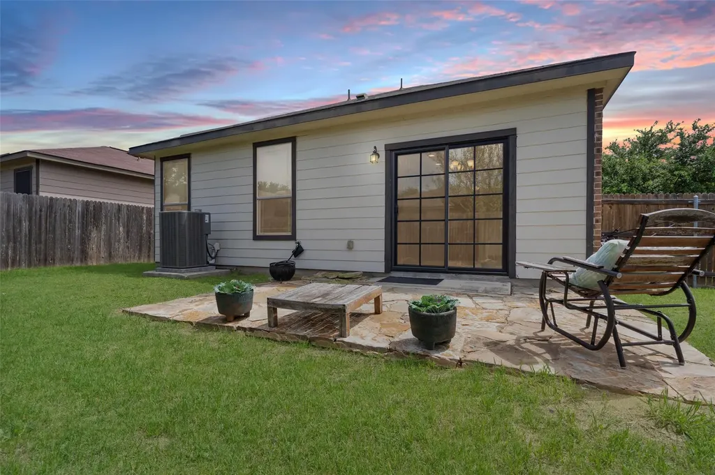 8824 Stambourne Street Austin TX 78747
