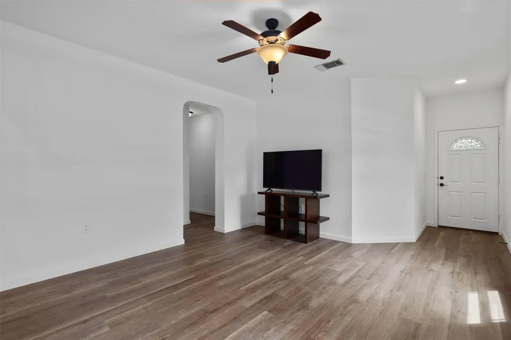 8824 Stambourne Street Austin TX 78747