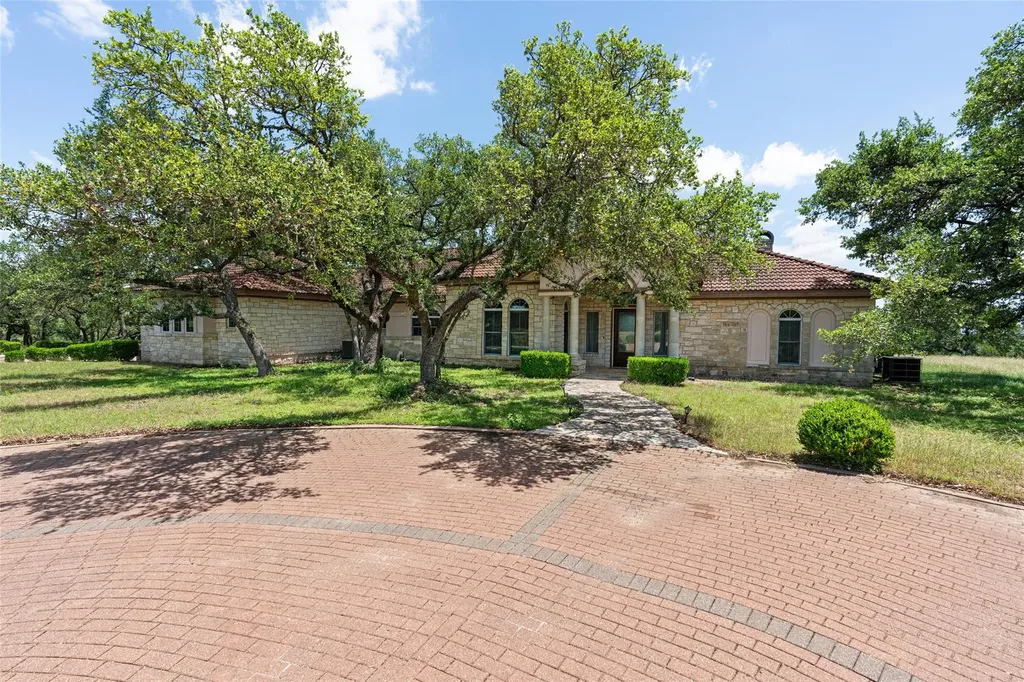 8322 Sharl Cove Austin TX 78737