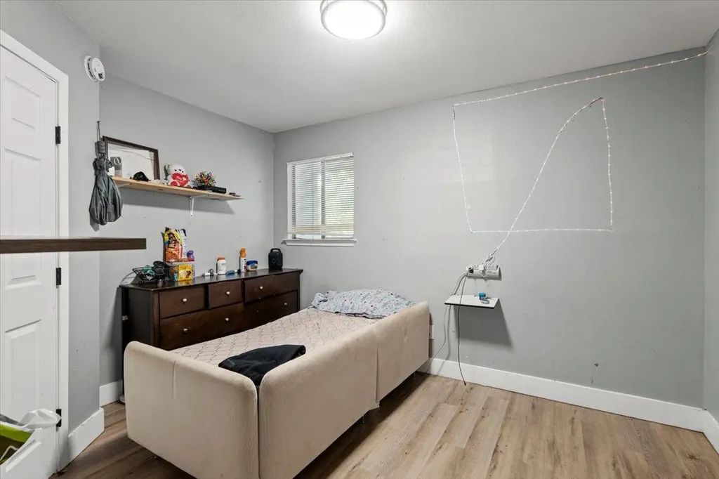 5104 Acorn Cove Austin TX 78744