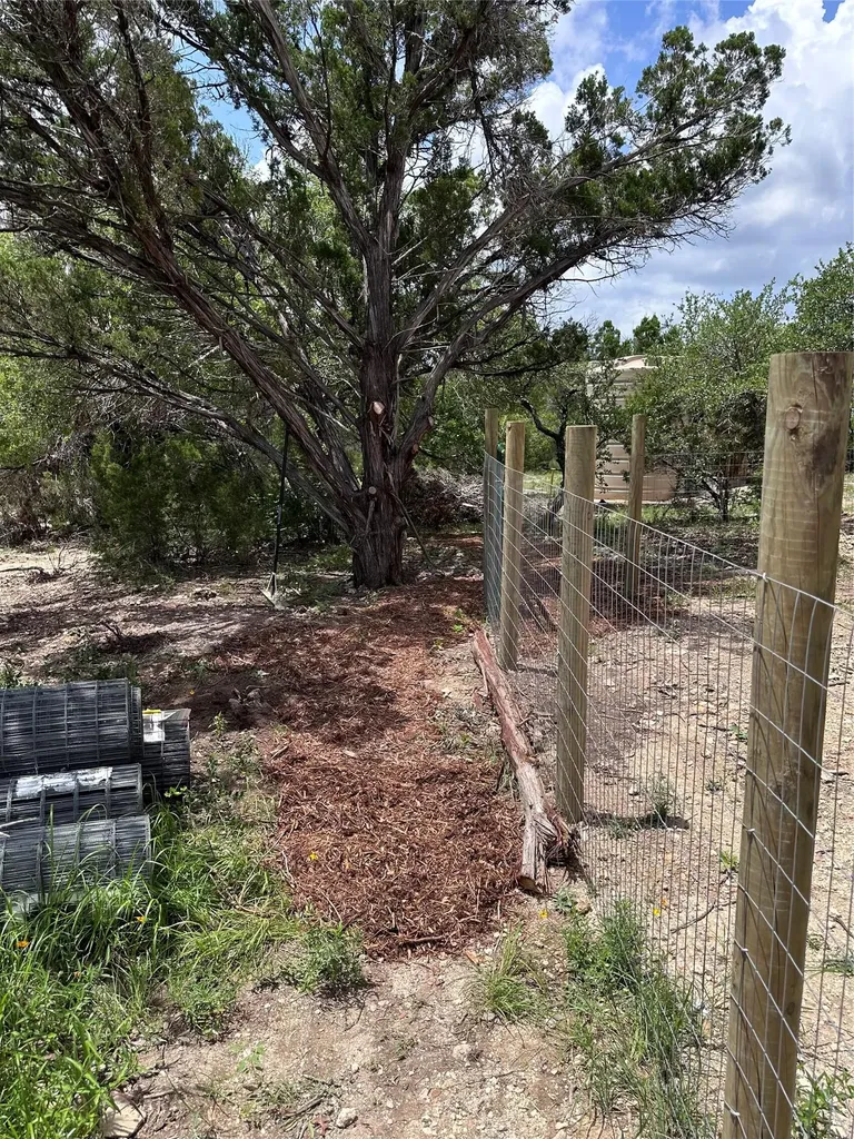 417 Prochnow Road Dripping Springs TX 78620