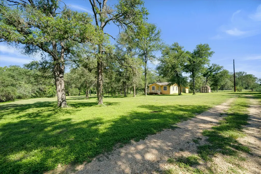 1732 Watterson Road Red Rock TX 78662