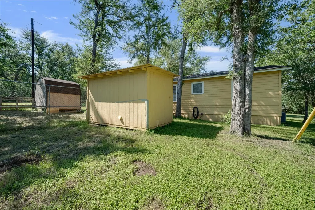 1732 Watterson Road Red Rock TX 78662