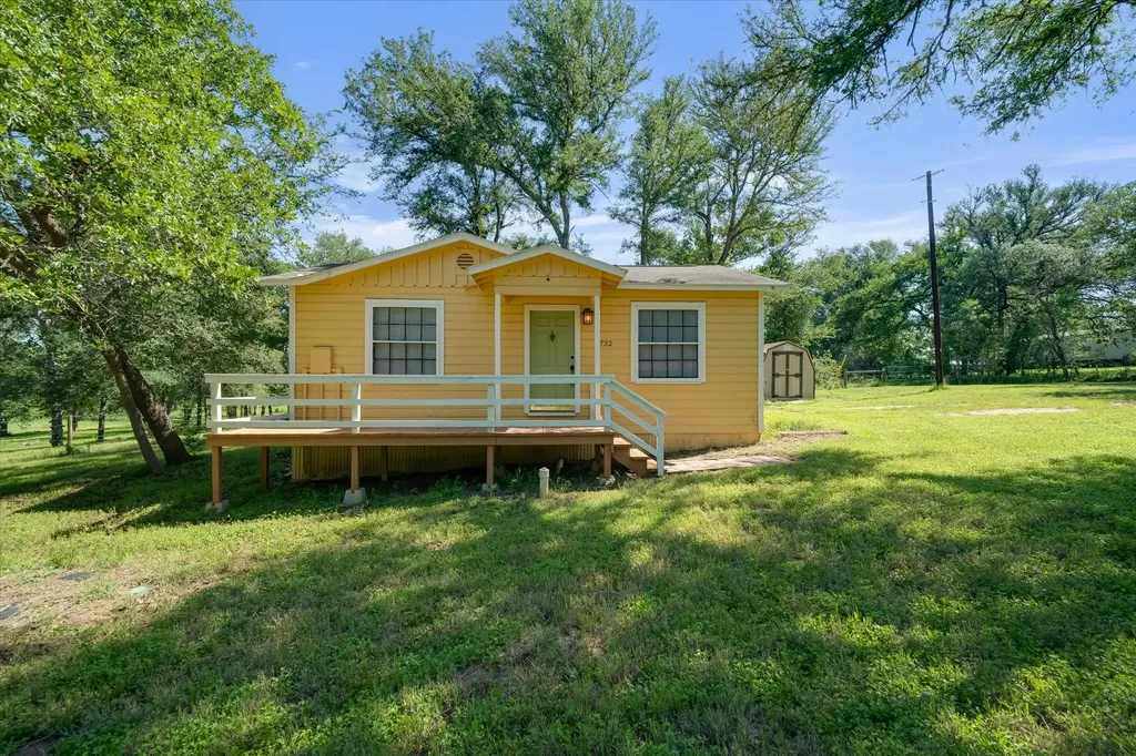 1732 Watterson Road Red Rock TX 78662
