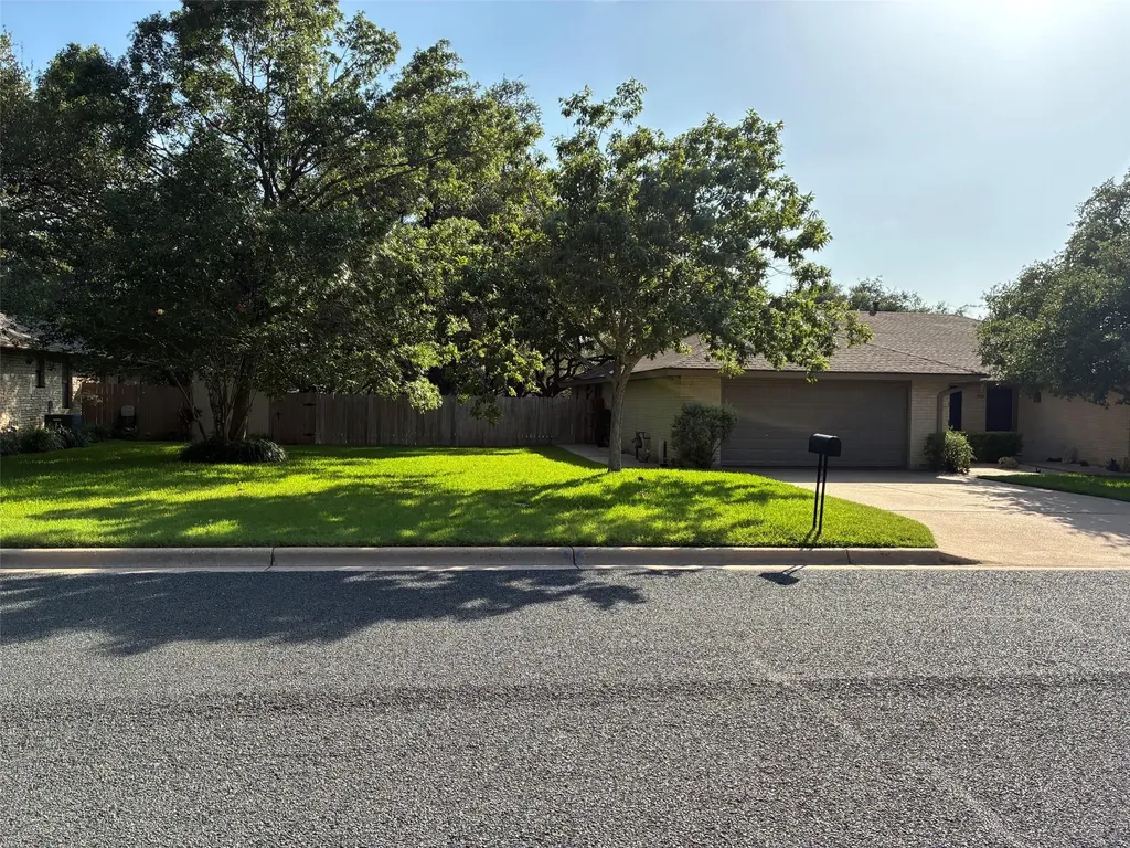 203 Oakwood Drive Georgetown TX 78628