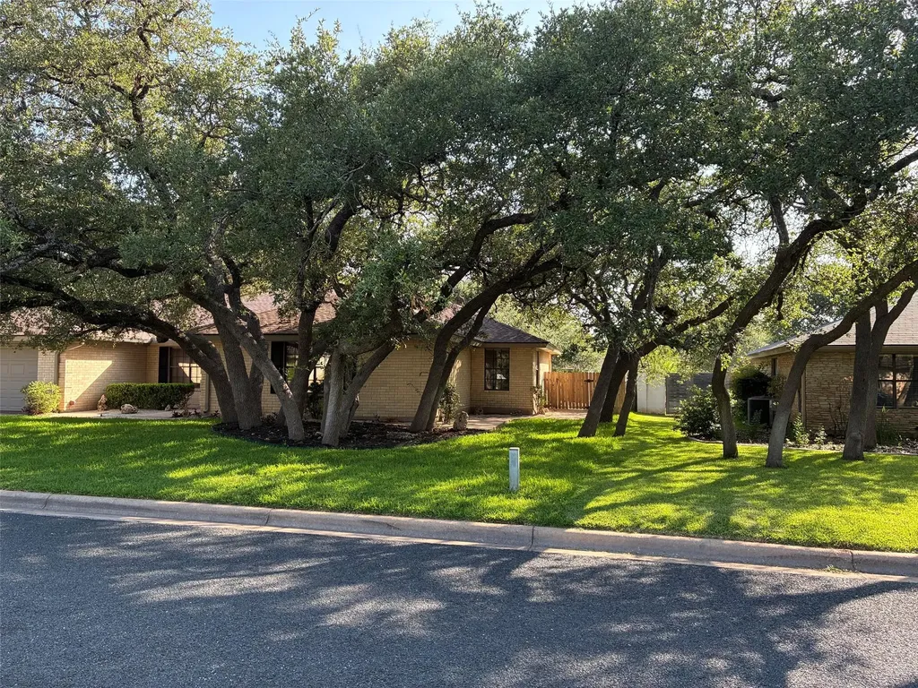 203 Oakwood Drive Georgetown TX 78628