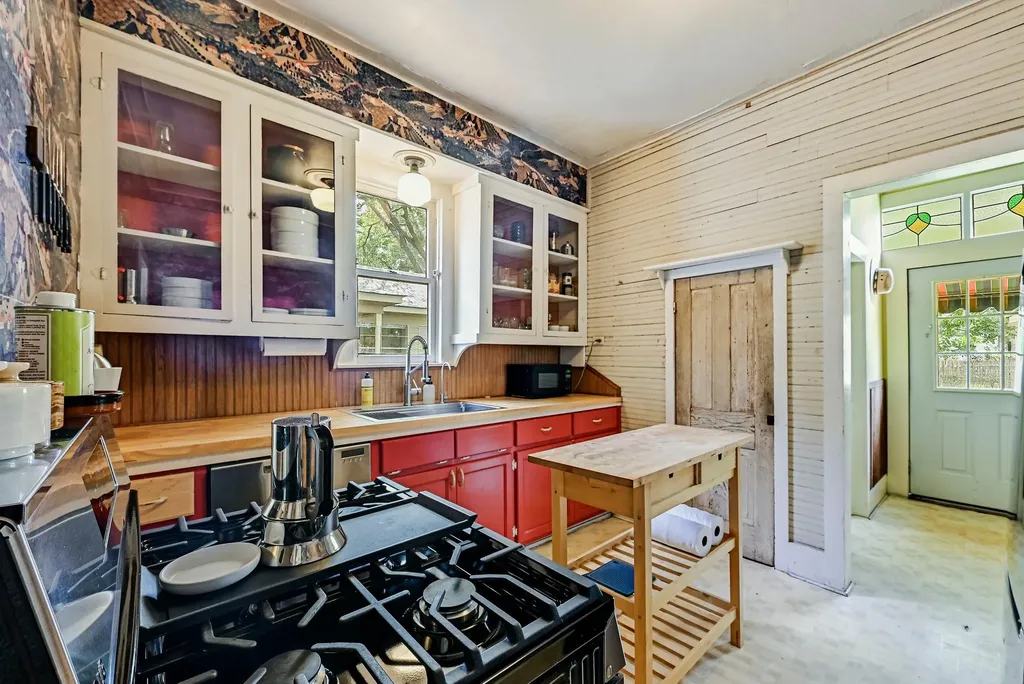 805 Main Street Bastrop TX 78602