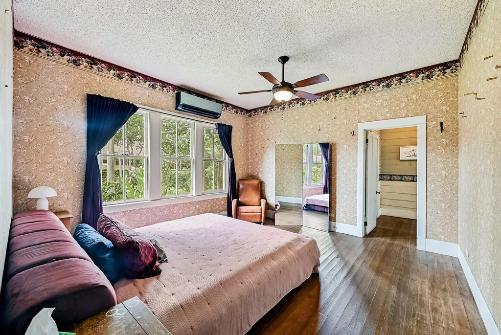 805 Main Street Bastrop TX 78602