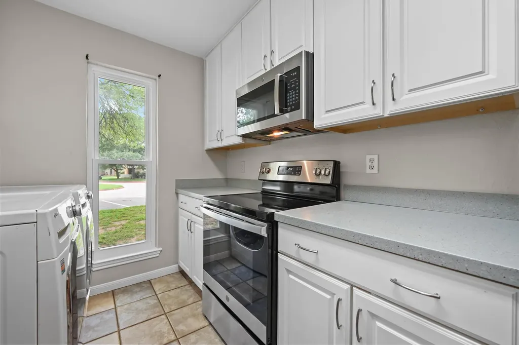 1601 Faro Drive Austin TX 78741