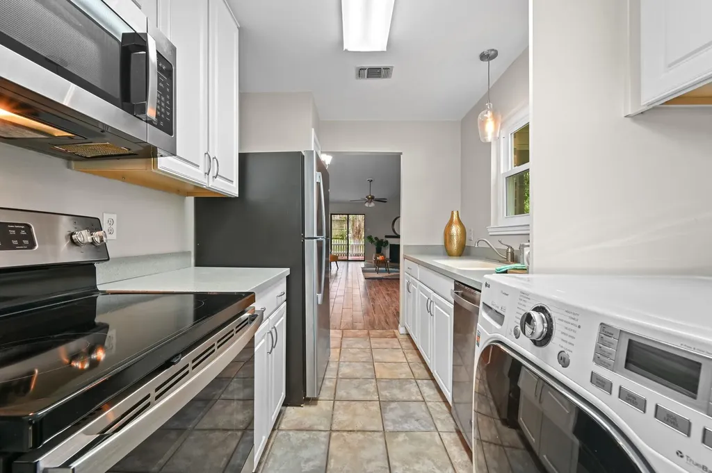 1601 Faro Drive Austin TX 78741