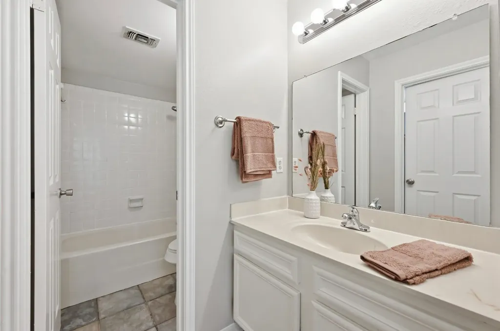 1601 Faro Drive Austin TX 78741