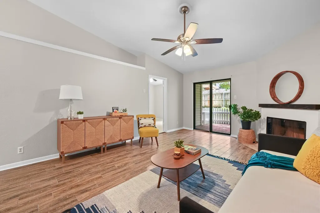 1601 Faro Drive Austin TX 78741