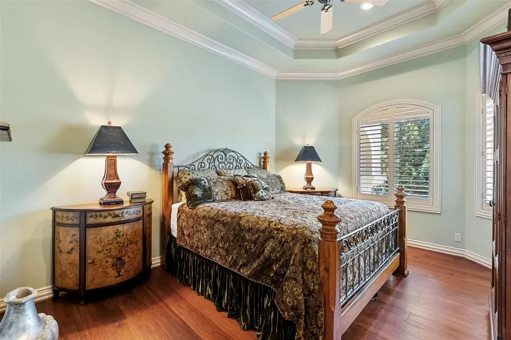 2901 Cliff Point Spicewood TX 78669