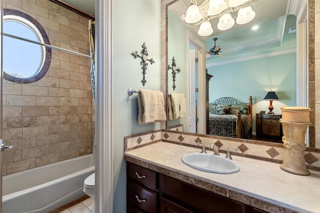2901 Cliff Point Spicewood TX 78669
