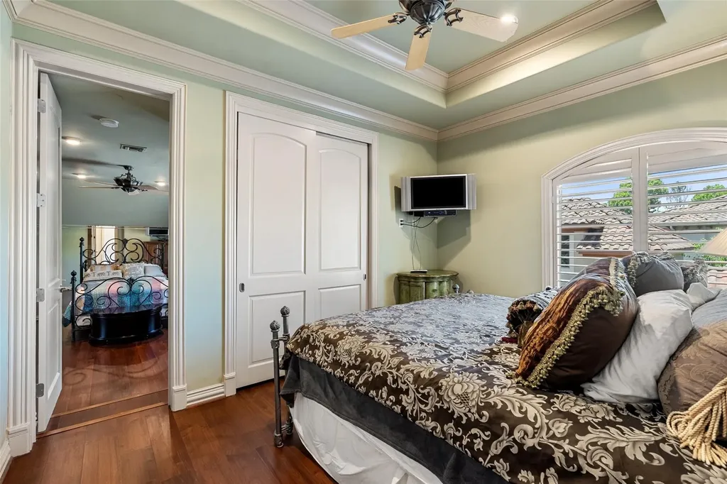 2901 Cliff Point Spicewood TX 78669