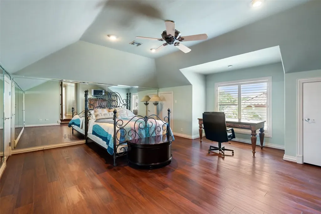 2901 Cliff Point Spicewood TX 78669