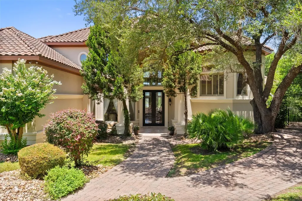 2901 Cliff Point Spicewood TX 78669