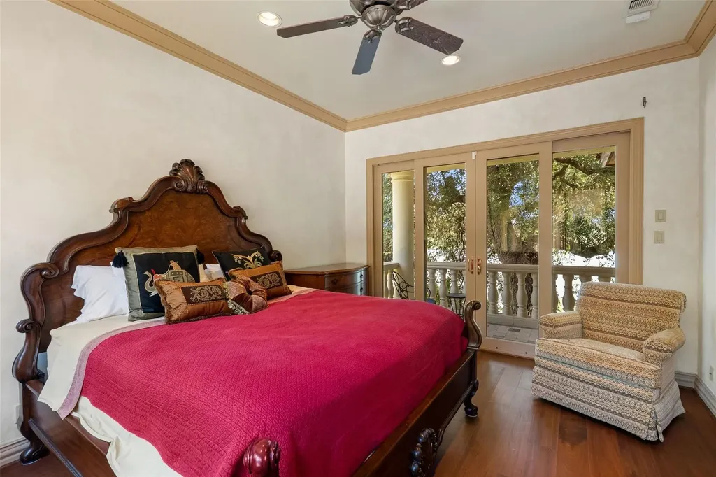 2901 Cliff Point Spicewood TX 78669