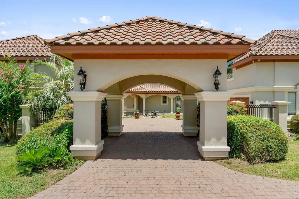 2901 Cliff Point Spicewood TX 78669