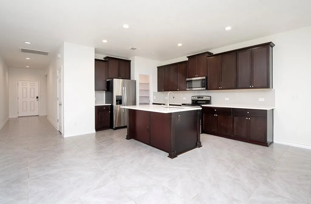 1209 Natchez Trail Leander TX 78641