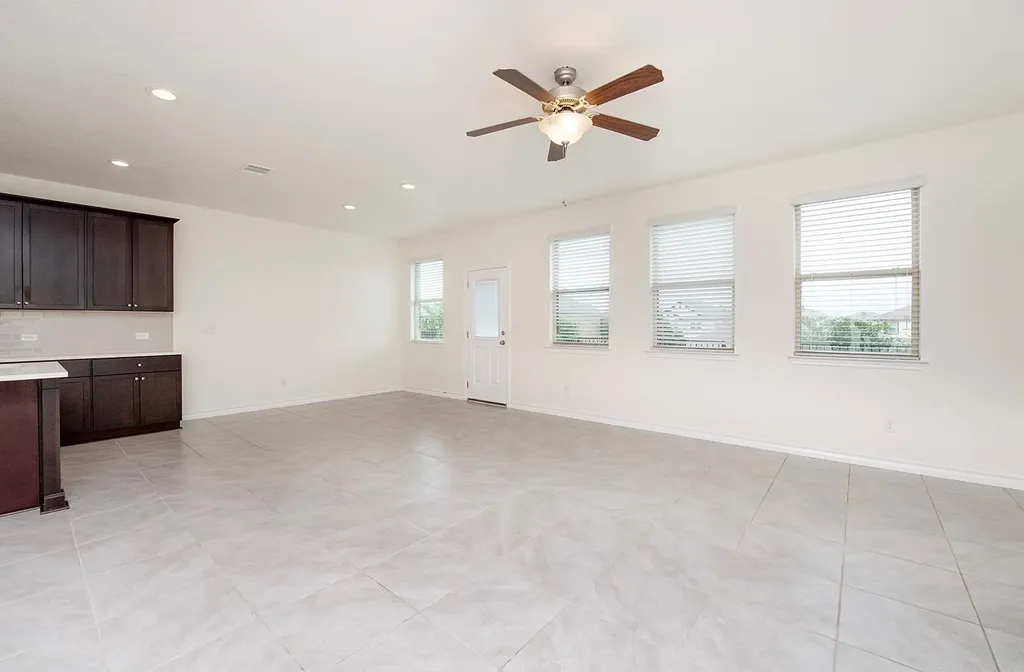 1209 Natchez Trail Leander TX 78641