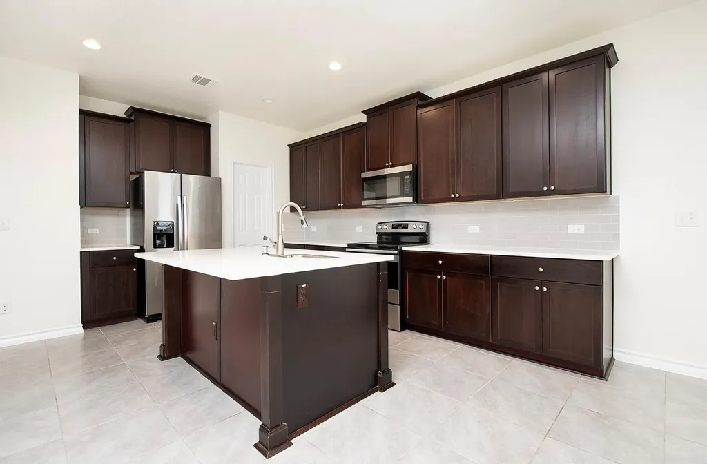 1209 Natchez Trail Leander TX 78641