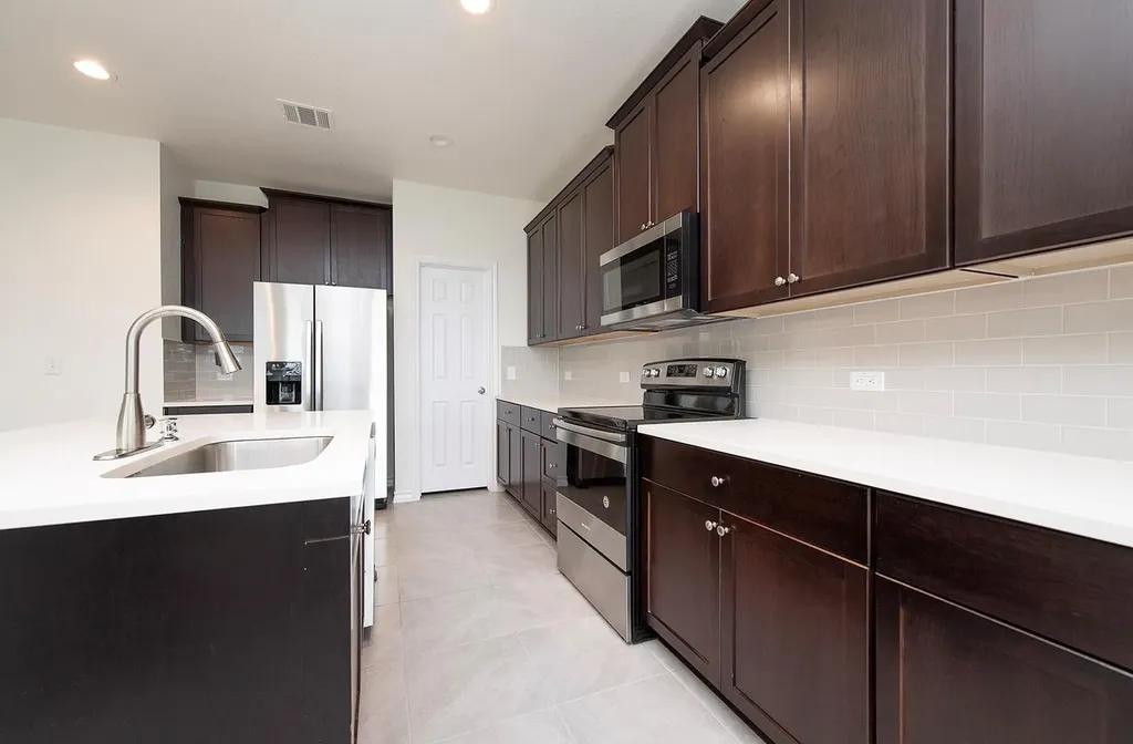 1209 Natchez Trail Leander TX 78641