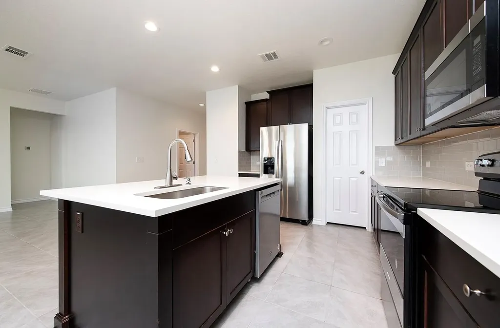 1209 Natchez Trail Leander TX 78641