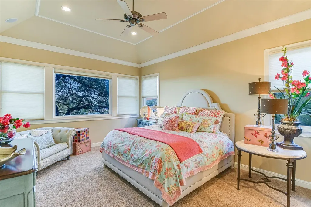 633 Wesley Ridge Drive Spicewood TX 78669