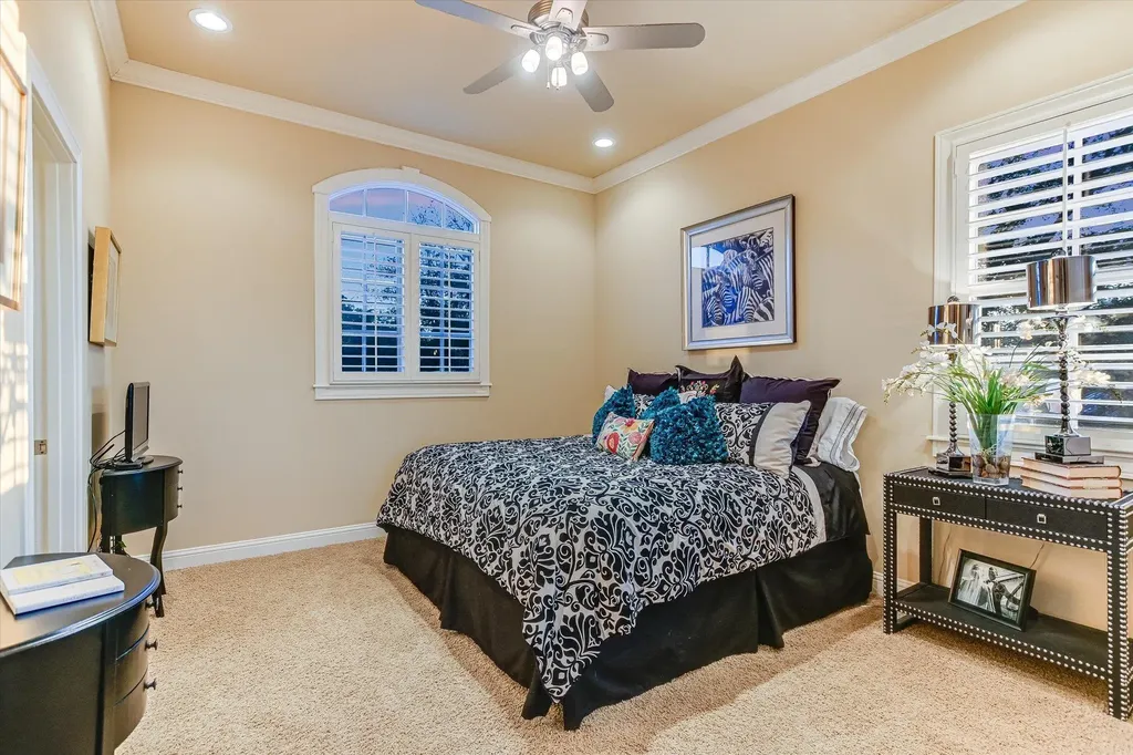 633 Wesley Ridge Drive Spicewood TX 78669