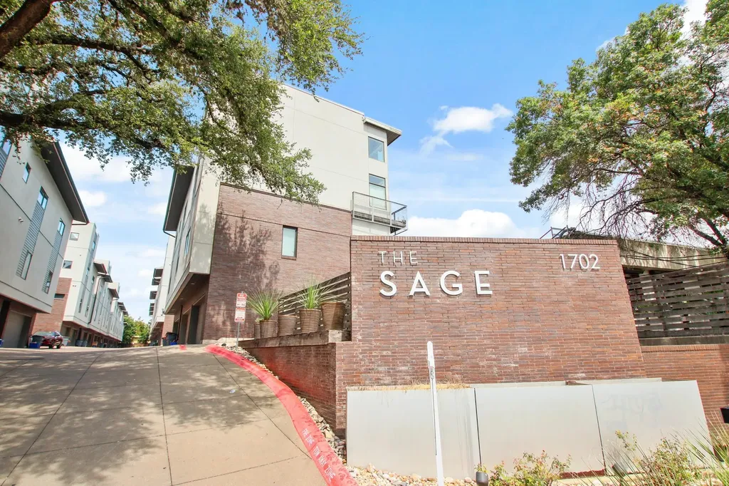1702 S Lamar Boulevard Austin TX 78704