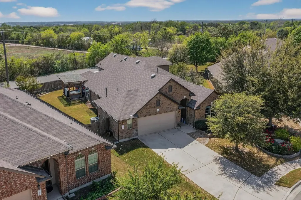 296 Still Hollow Creek Buda TX 78610