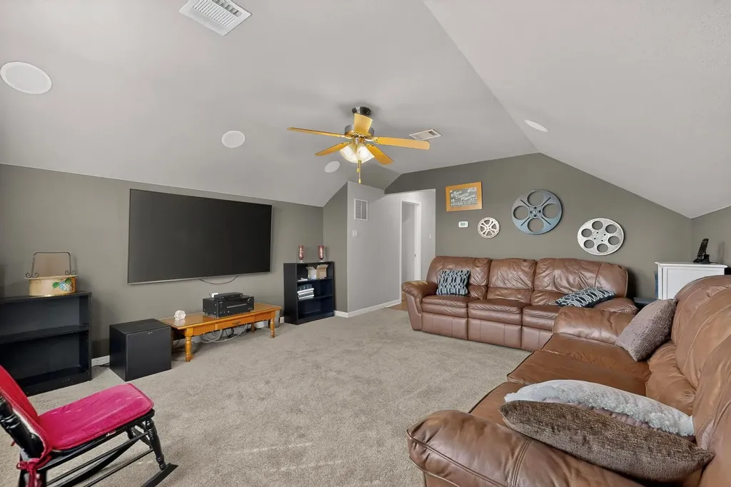 296 Still Hollow Creek Buda TX 78610