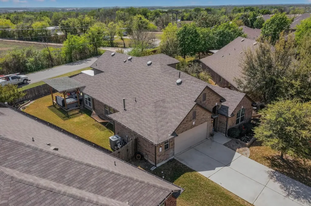296 Still Hollow Creek Buda TX 78610