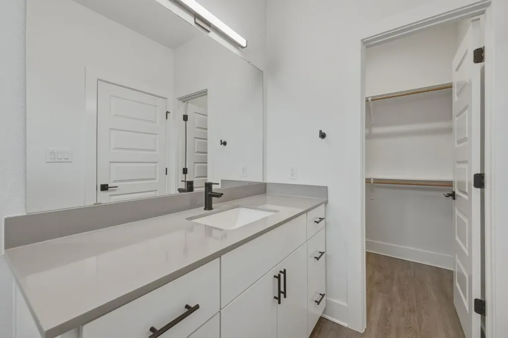 2009 Iroquois Lane Austin TX 78741