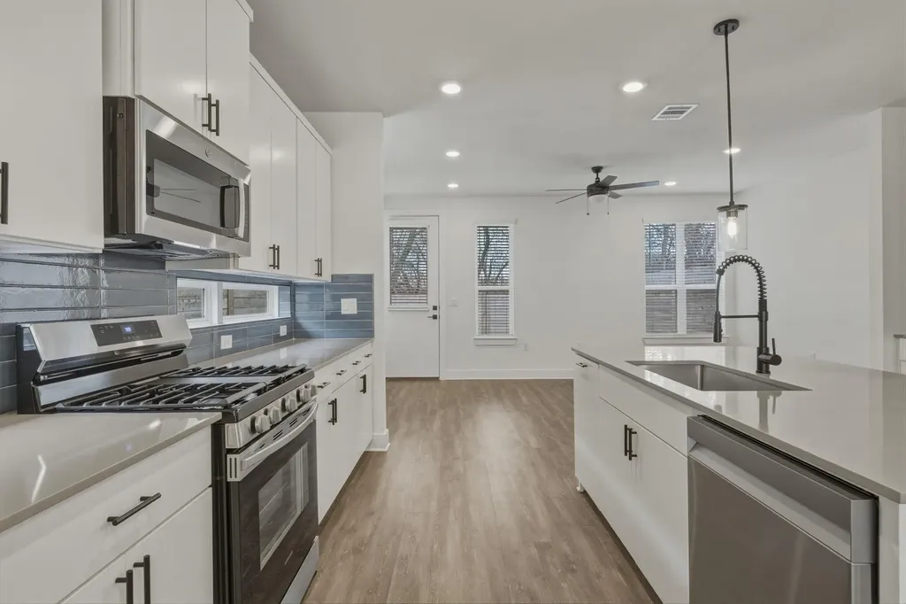 2009 Iroquois Lane Austin TX 78741